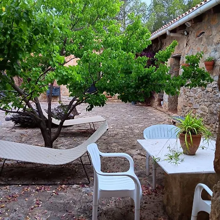 En Pleno Paraje Natural La Chirala Farm stay Enguera